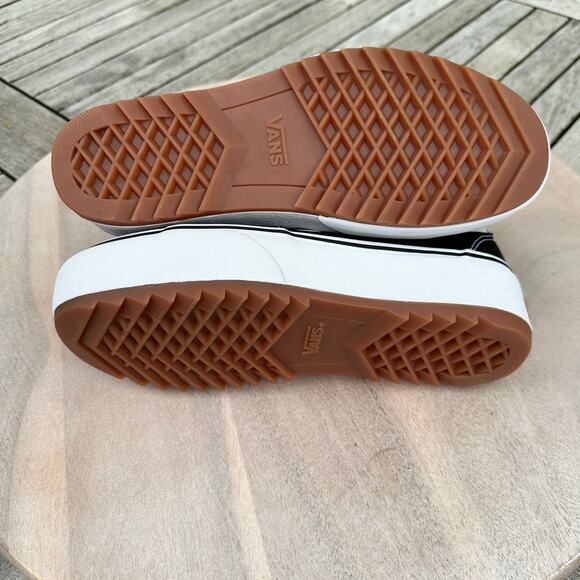 Vans Tapere High Top Black Canvas Sneakers Womens 9.5 New - Picture 7 of 12